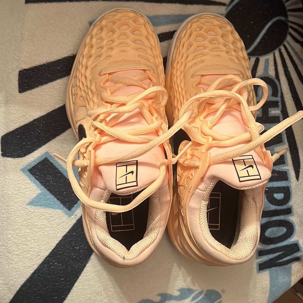 Nike Women’s Zoom Cage 3 Tennis Sneakers - Size 6.5.